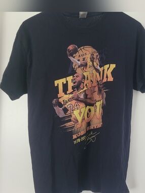 Gildan Kobe Bryant Commemorative Graphic Tee Large. Heavy Cotton
